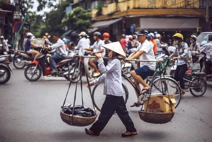 Kể Chuyện Lịch Sử: Từ Đam Mê Đến Triệu Lượt Xem Trên Hotspot Matrix