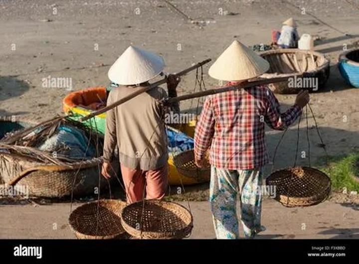 Quần dáng cong đang gây sốt với thiết kế độc đáo và tính ứng dụng cao, giúp tạo hiệu